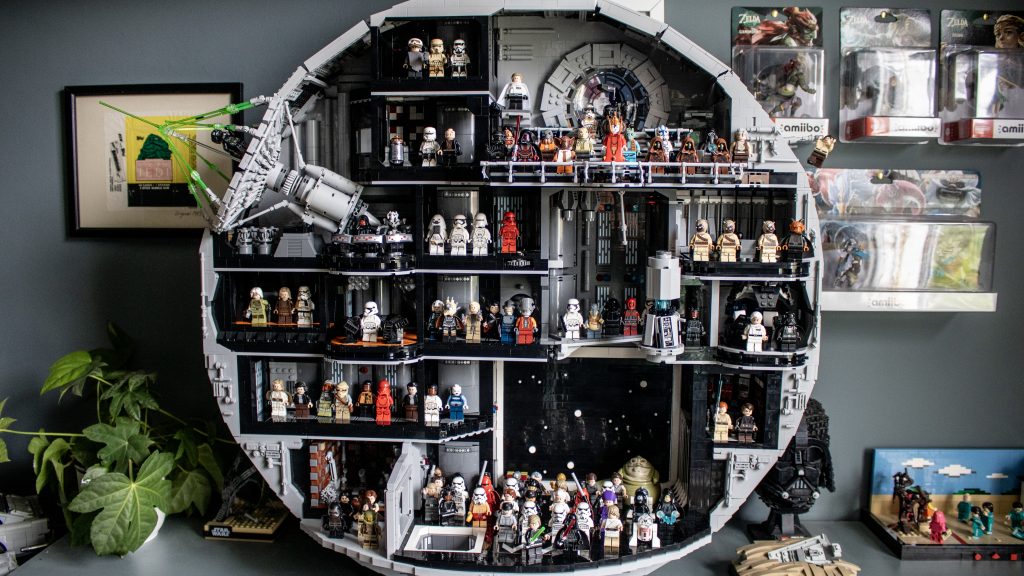 LEGO Star Wars 75419 Death Star minifig display 2 1024x576