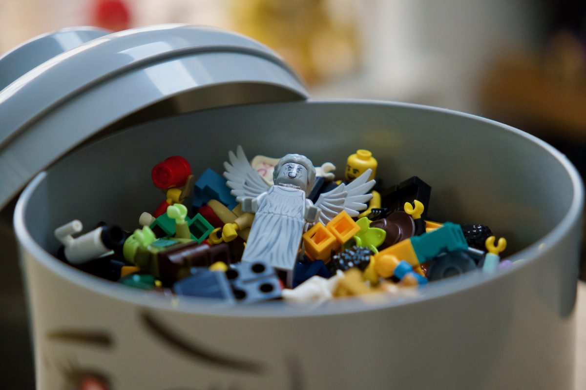 LEGO 5009862 Zombie-Aufbewahrungskopf – Kleine Rezension 6 1200x800