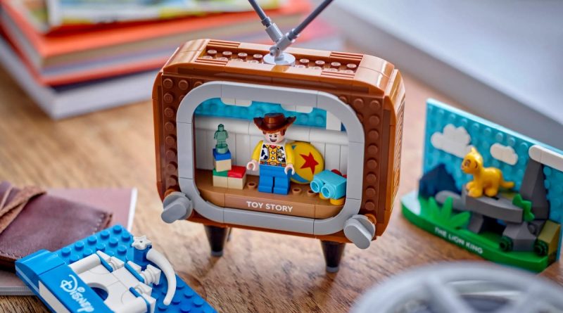 LEGO Disney 40774 Classic Animation Scenes featured 2