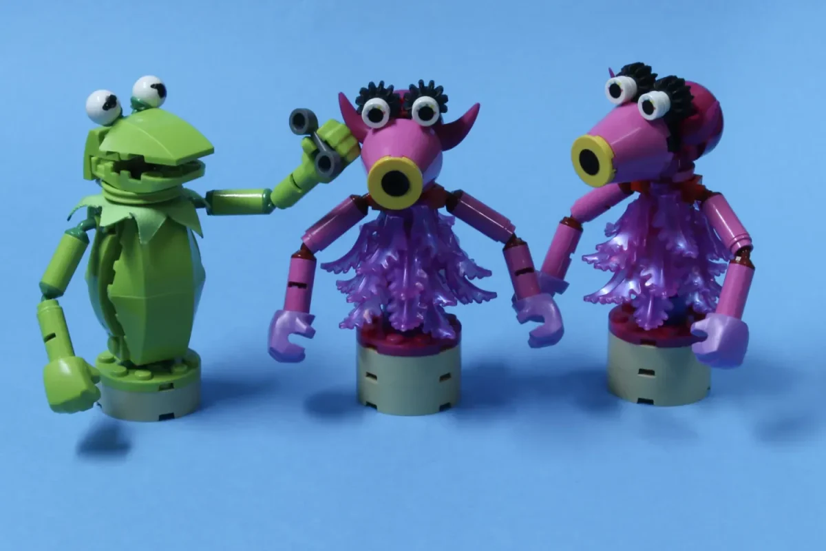 LEGO Ideas Mahna Mahna Do Doo De Do Do 1 1200x800