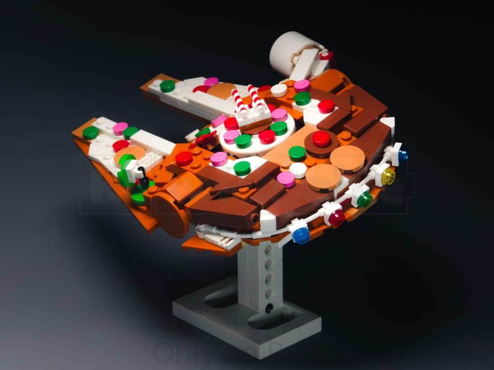 LEGO Star Wars Gingerbread Millennium Falcon 3