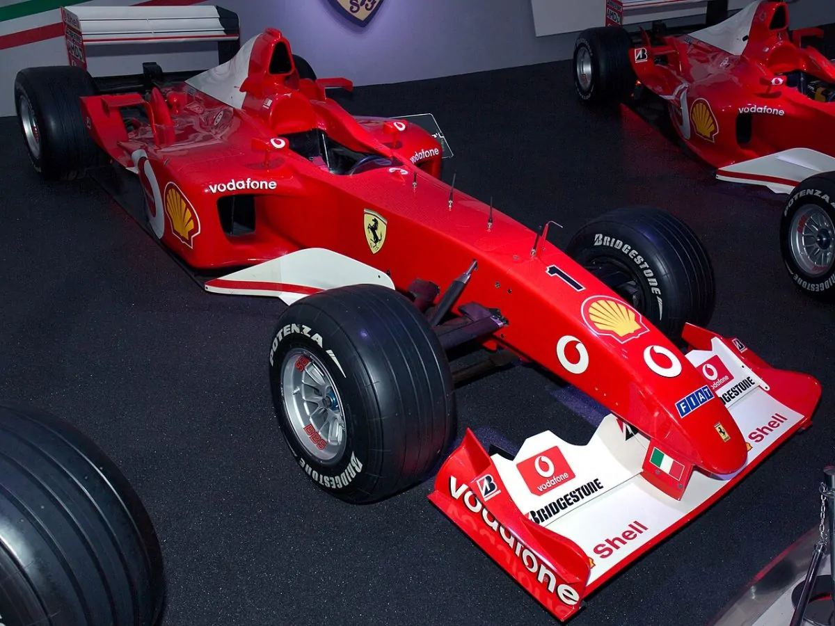 WIKIMEDIA COMMONS Ferrari F2002 1200x900