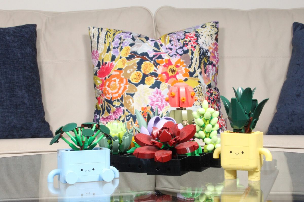 lego happy plants 10349 feature 9 1200x800