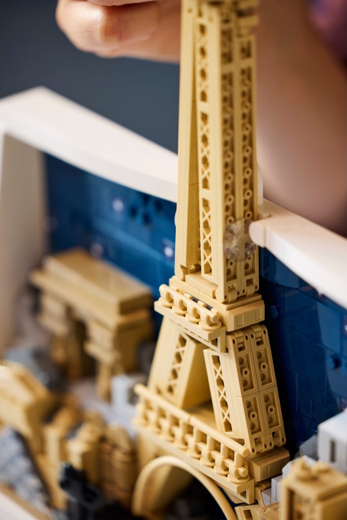 LEGO Architecture 21064 Paris City von Liebe 8 683x1024