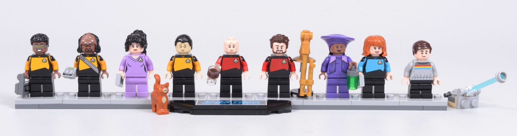 LEGO Icons 10356 USS Enterprise NCC 1701 D 70