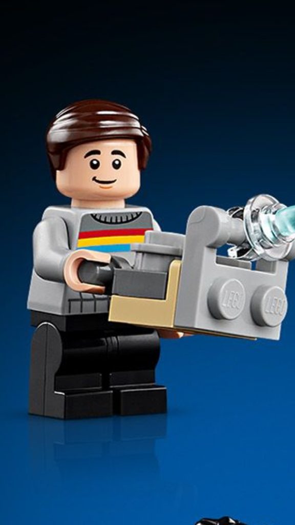LEGO Icons 10365 Wesley Crusher 576x1024