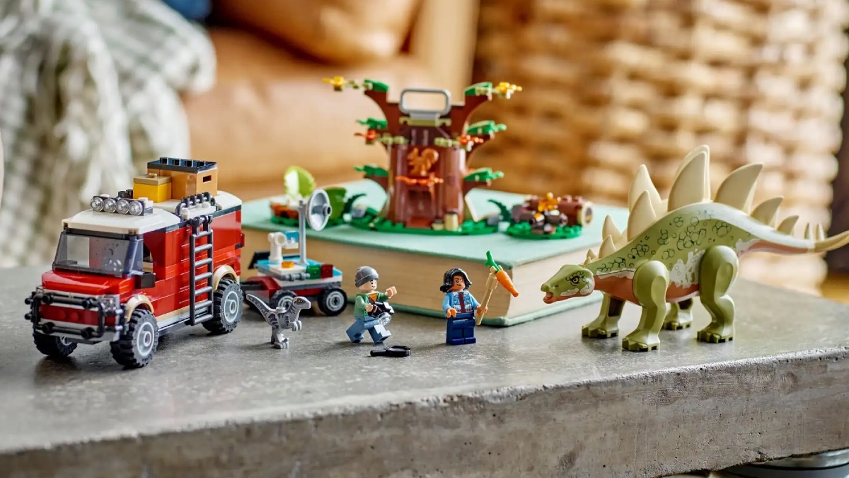 LEGO Jurassic World 76965 Dinosaur Missions Stegosaurus Discovery featured
