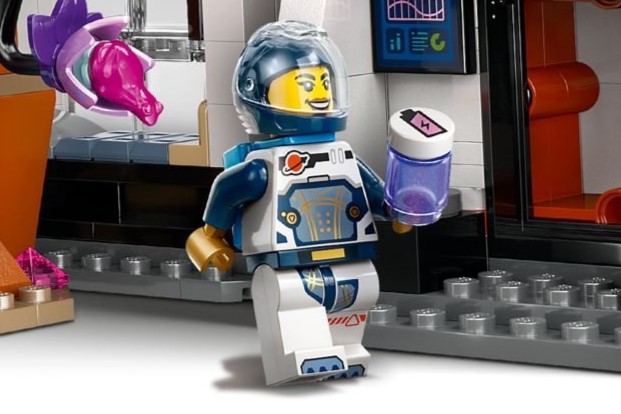 LEGO 60439 WEB SEC02 NOBG