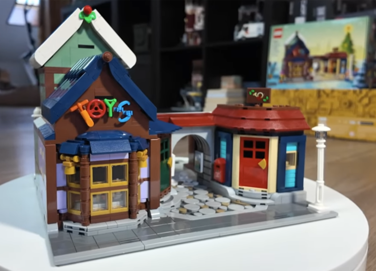 FanKlockow LEGO Employee Gift 4002025 review 1 1200x864