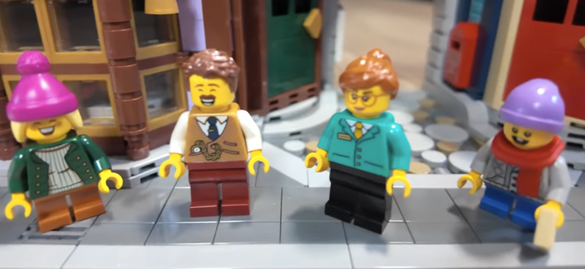 FanKlockow LEGO Employee Gift 4002025 review 5 1200x552