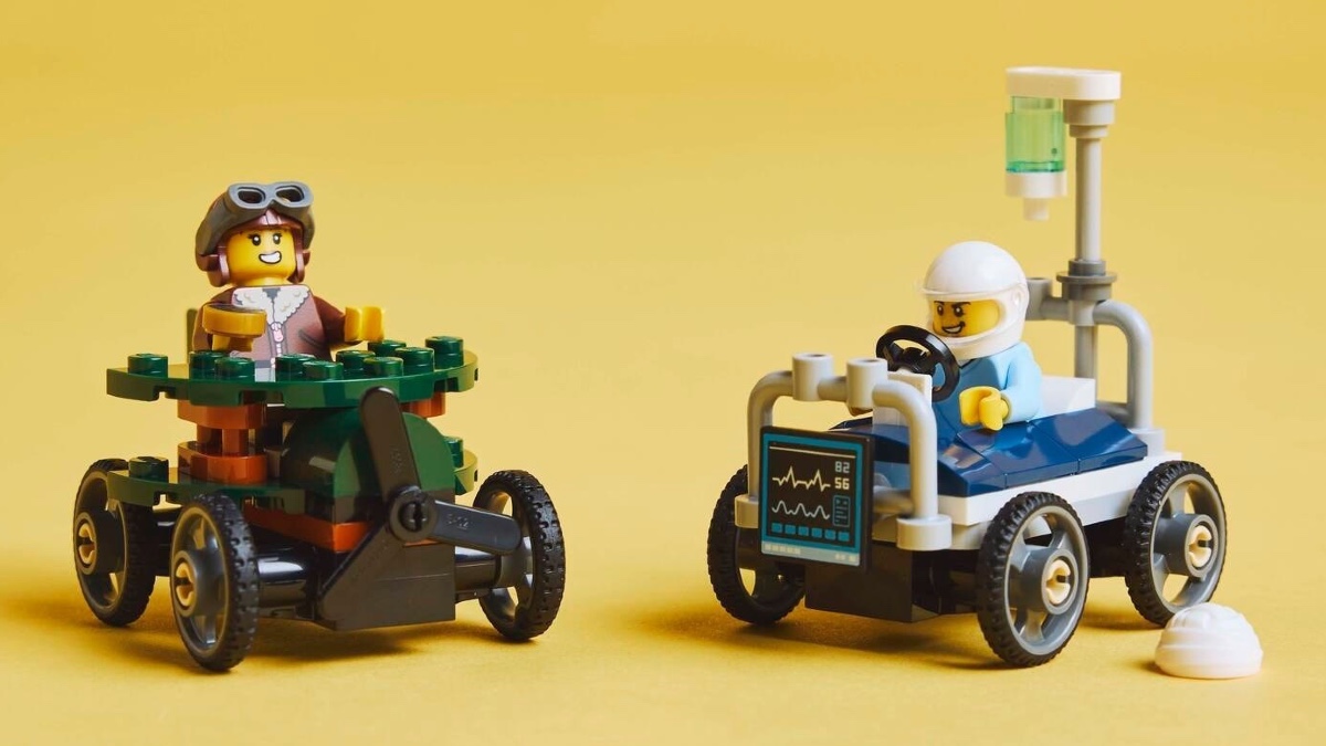 LEGO City 60459 Airplane vs Hospital Bed Race Car Pack featured