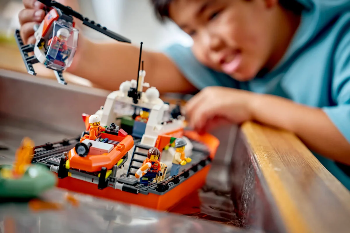 LEGO City 60504 COast Guard Rescue Boat Helicopter lifestyle 1200x800