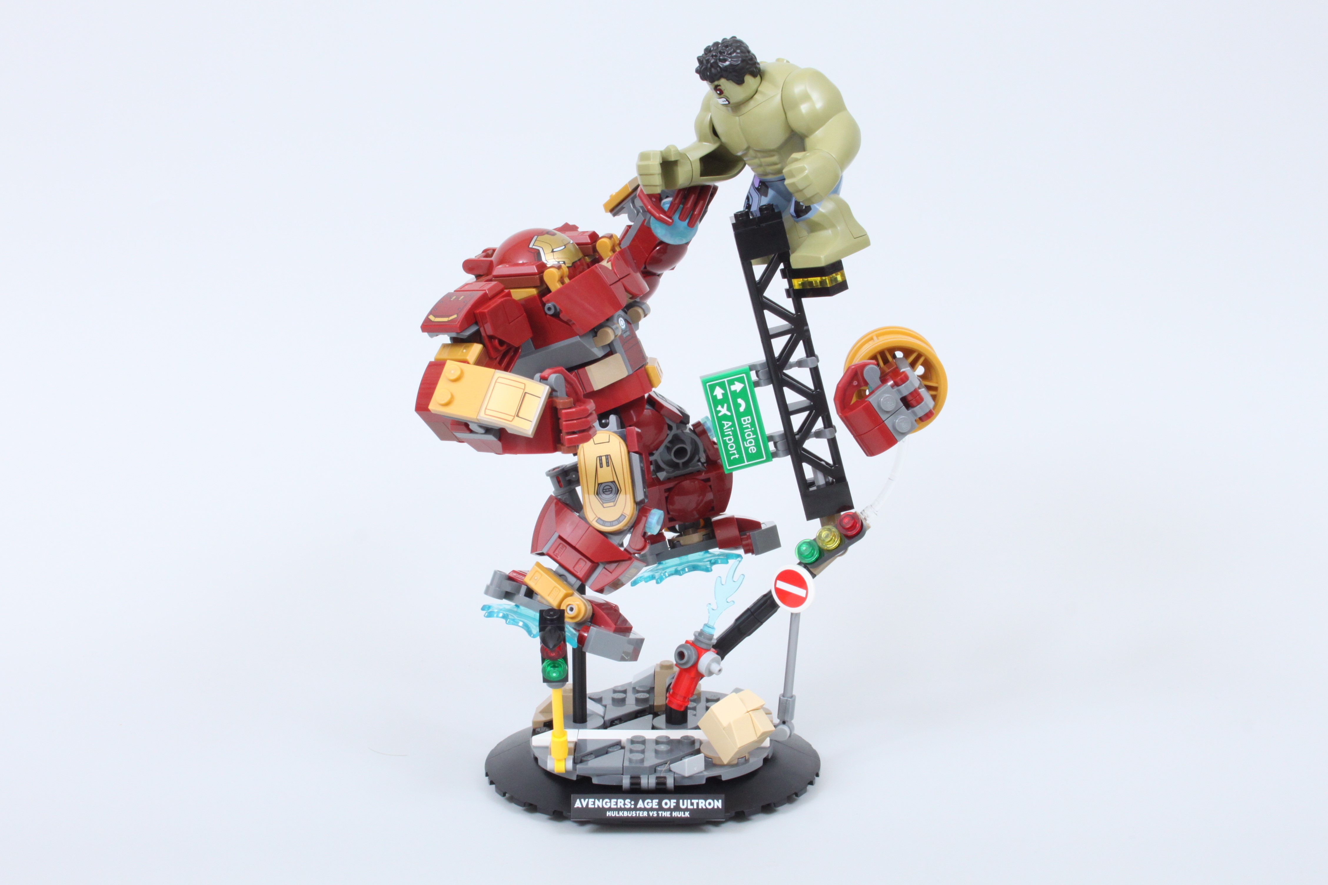 lego marvel 76343 Epic Battle Hulkbuster vs The Hulk review (1)