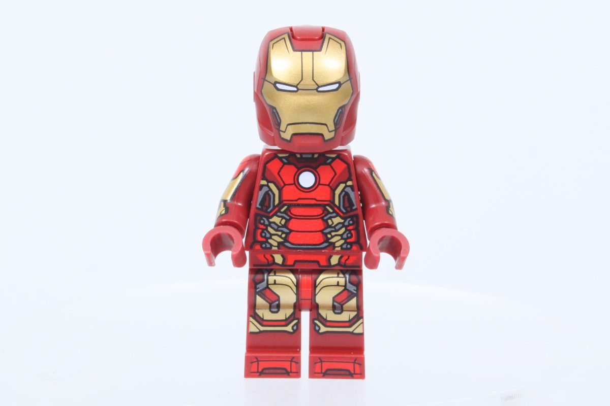 lego marvel 76343 Epic Battle Hulkbuster vs The Hulk review 20 1200x800