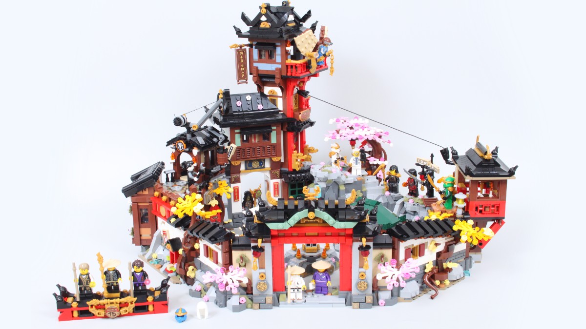 LEGO NINJAGO 71861 The Old Town review