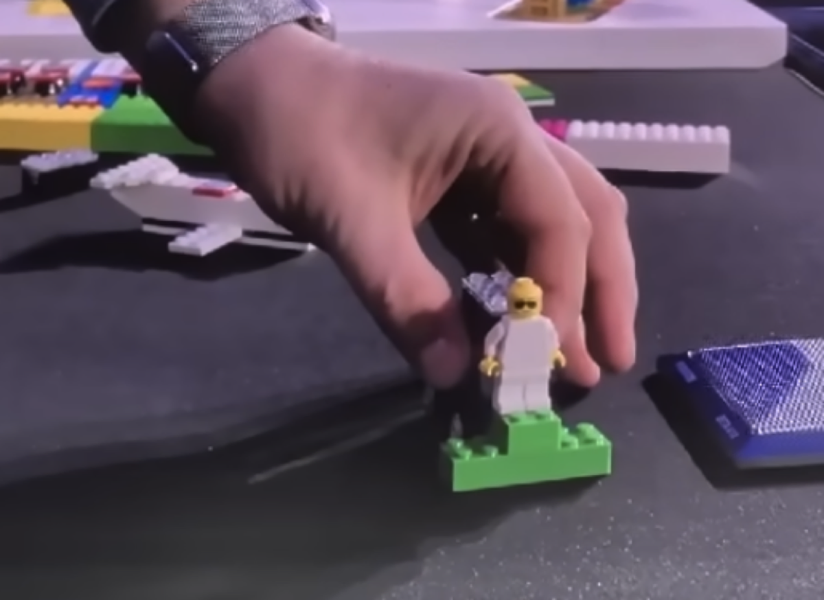Jenseits des LEGO SMART Brick auf der CES 3 (1200x874)
