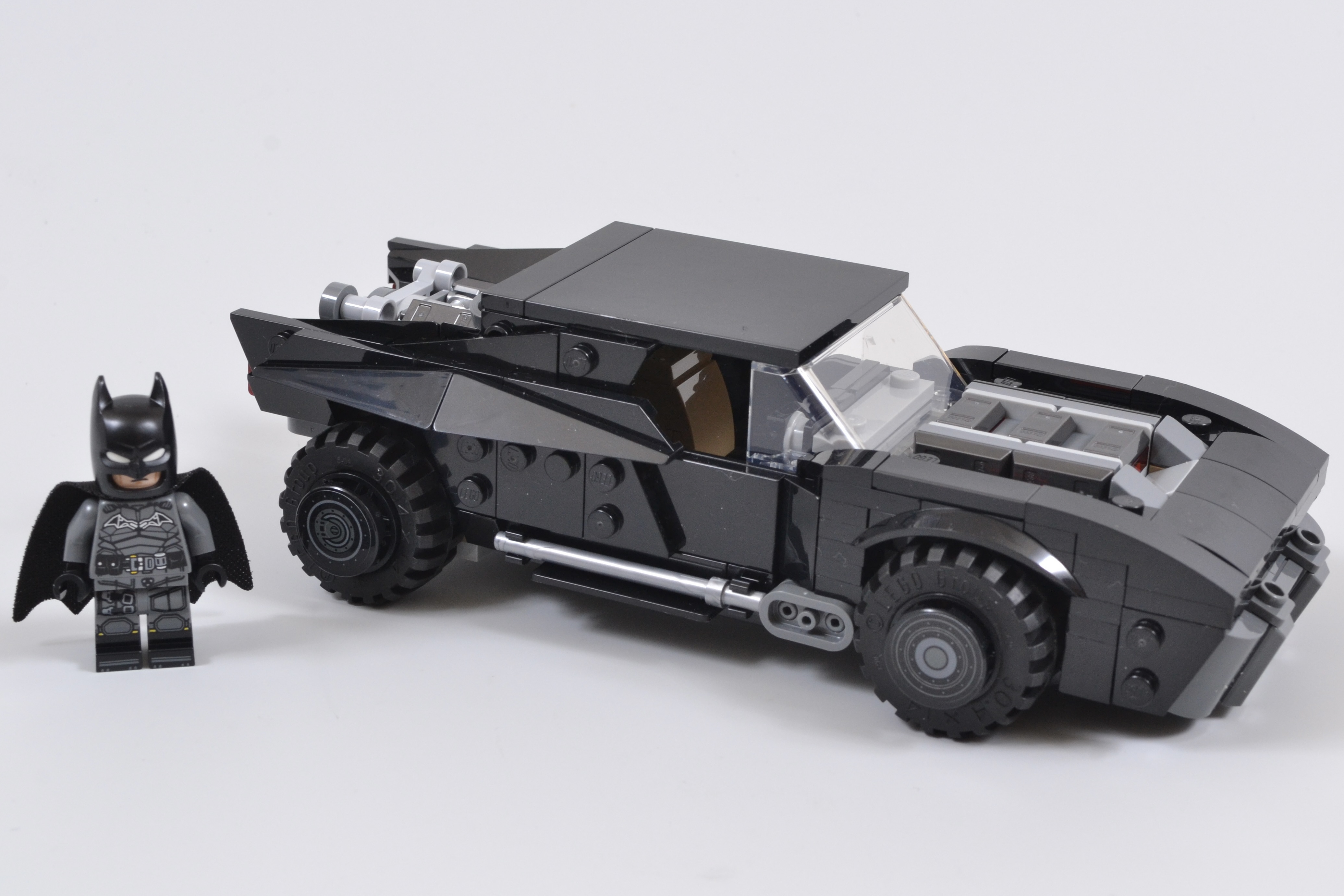 LEGO DC 76332 The Batman Batmobile 5