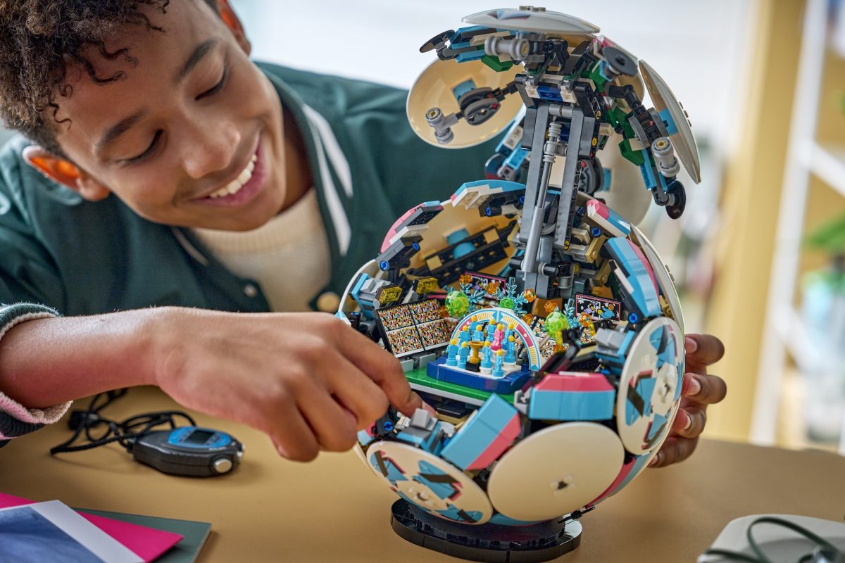 LEGO Editions 43019 Fußball 10 1200x800