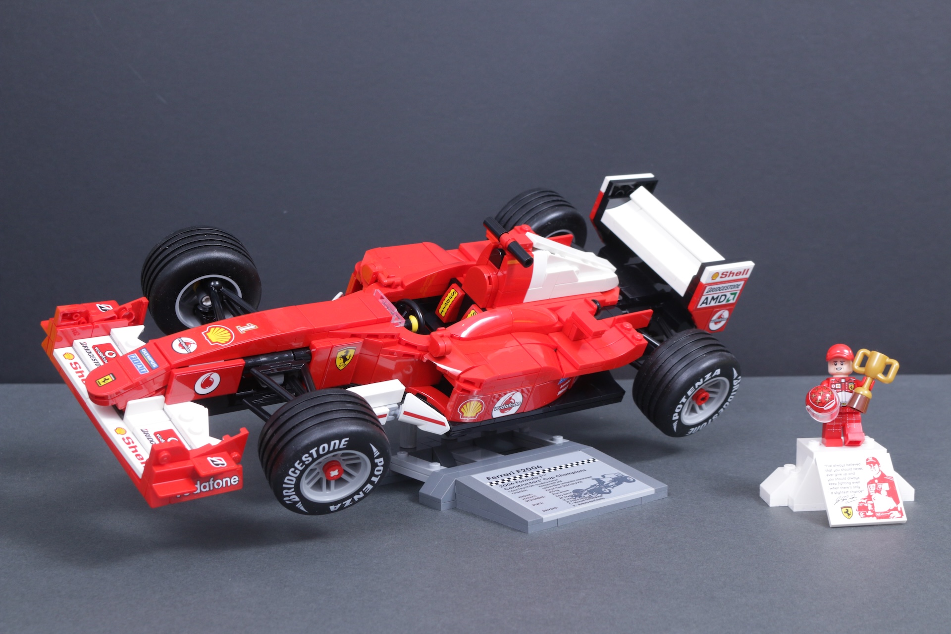 LEGO Icons Ferrari 11375 F2004 & Michael Schumacher review 2