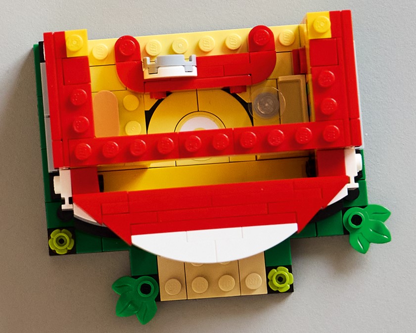 lego 40911 interior 3
