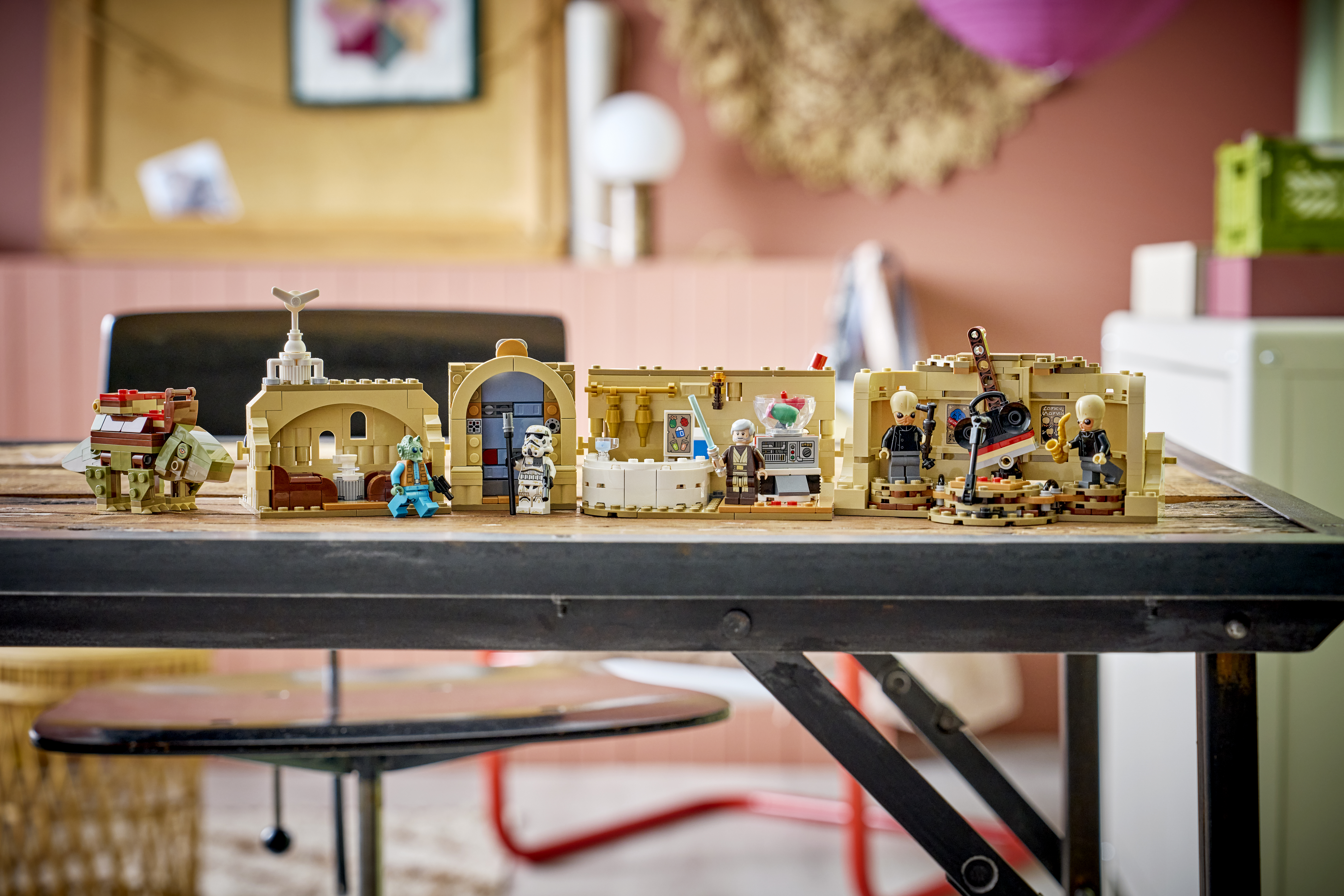 Amazon UK slashes prices on four LEGO Star Wars SMART Play-compatible sets