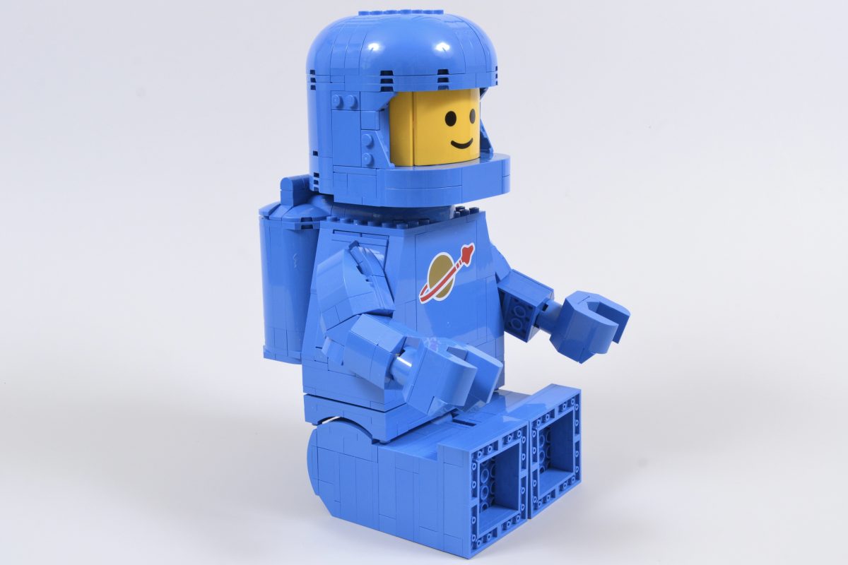 LEGO 40921 Minifigura de Astronauta Azul em Escala Ampliada 22 1200x800