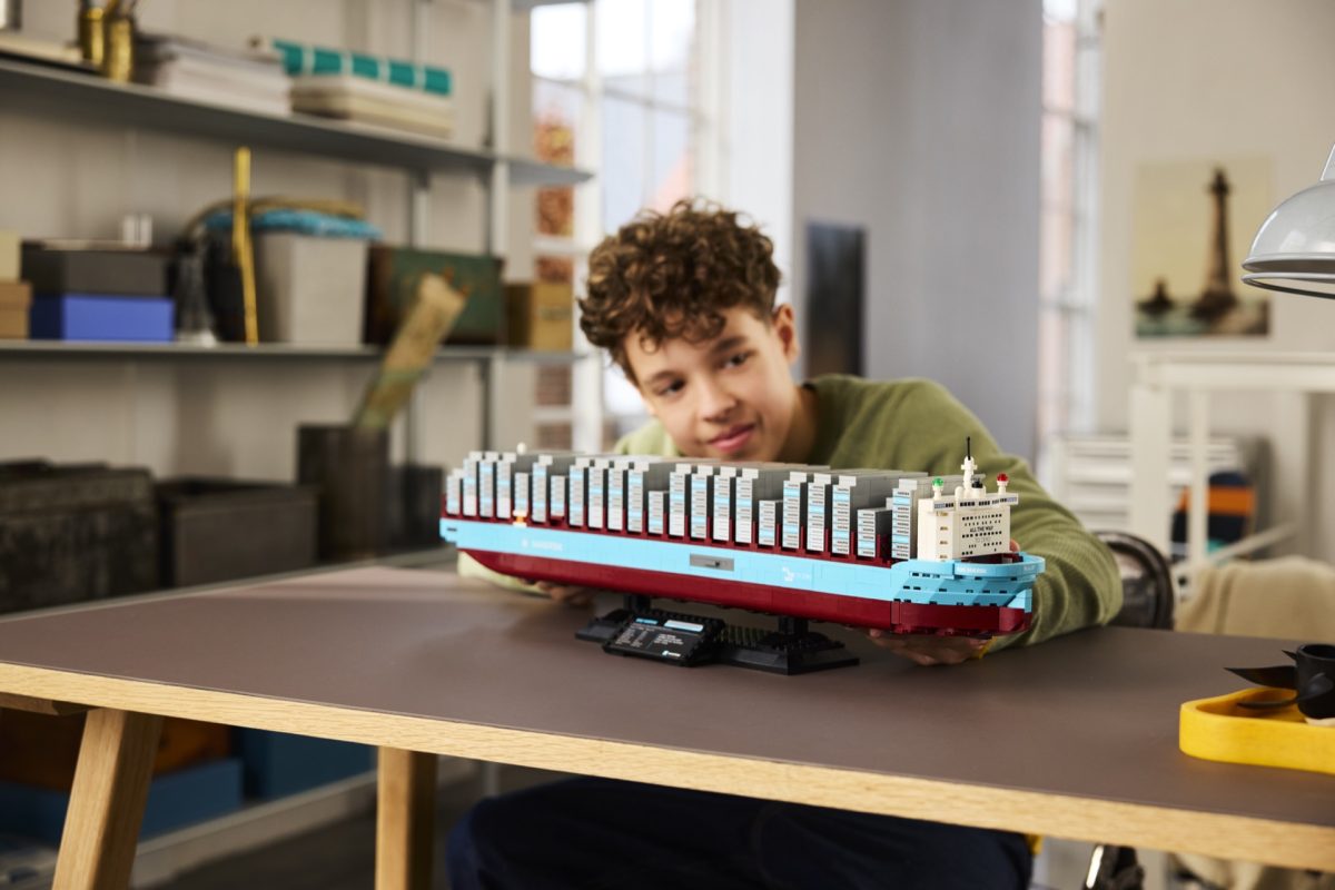 LEGO 40955 Maersk Dual Fuel Containerschiff 10 1200x800
