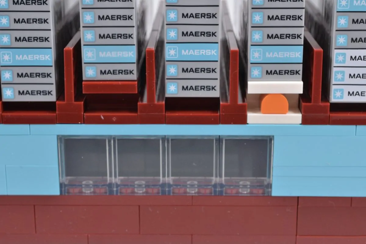 LEGO 40955 Navio Porta-Contêineres Maersk de Combustível Duplo 13 1200x800