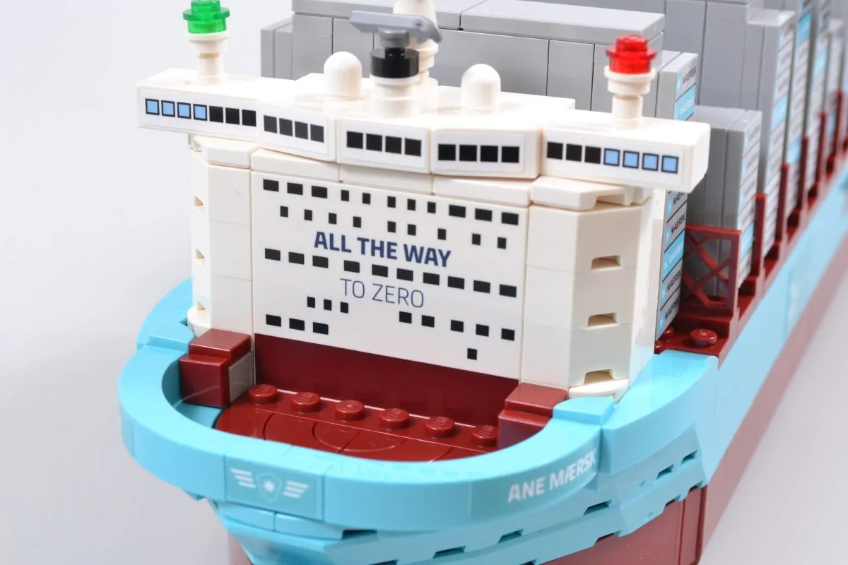 LEGO 40955 Navio Porta-Contêineres Maersk de Combustível Duplo 14 1200x800