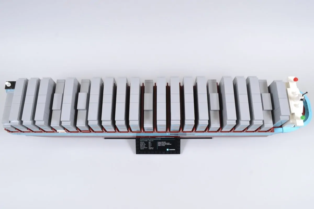 LEGO 40955 Navio Porta-Contêineres Maersk de Combustível Duplo 7 1 1200x800