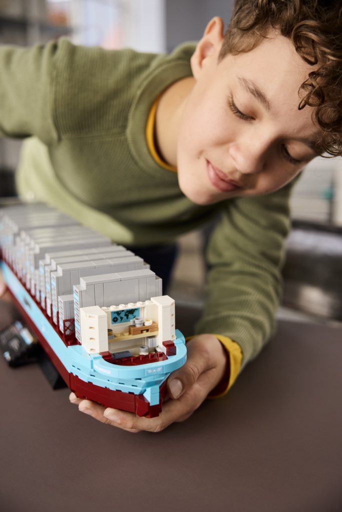 LEGO 40955 Maersk Dual Fuel Containerschiff 7 683x1024