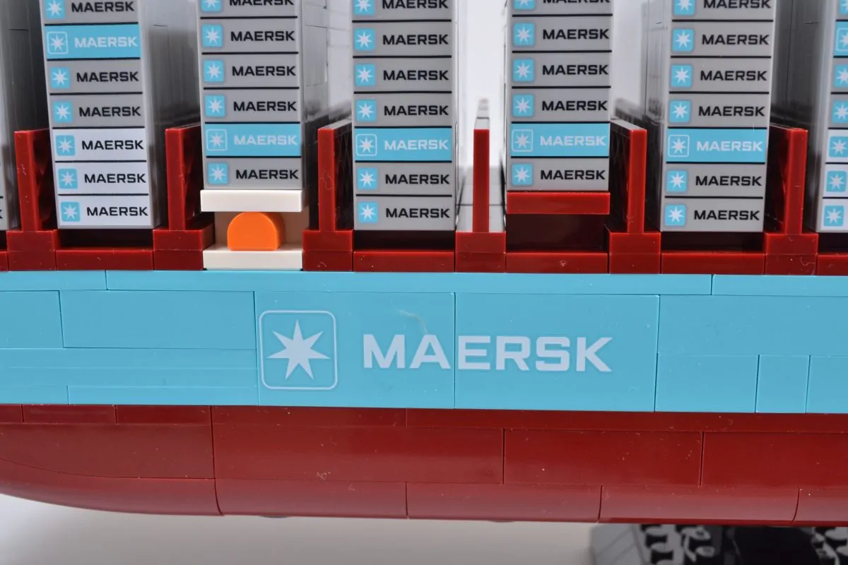 LEGO 40955 Navio Porta-Contêineres Maersk de Combustível Duplo 8 1 1200x800