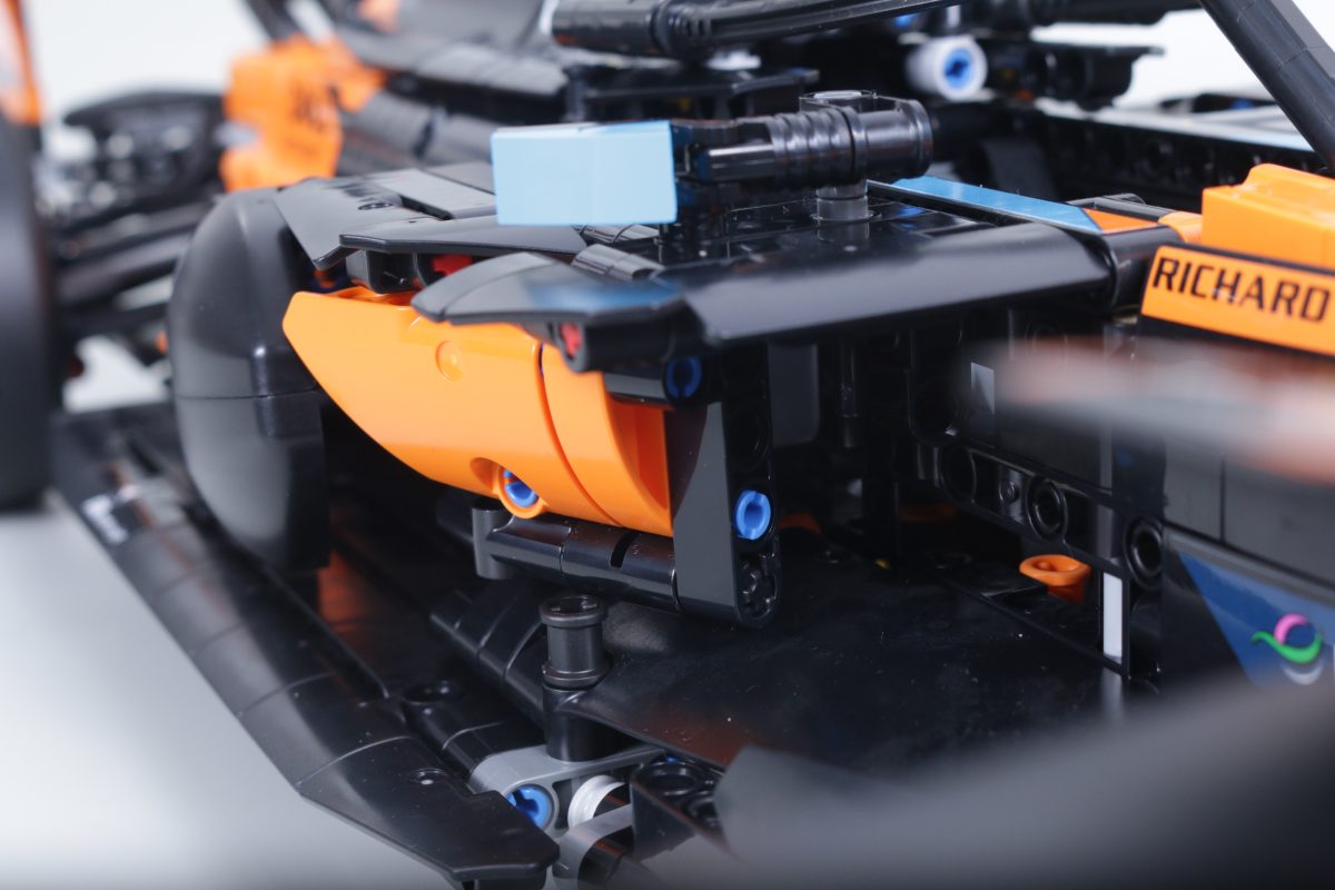 LEGO Technic 42228 McLaren MCL39 F1 Car review 13 1200x800