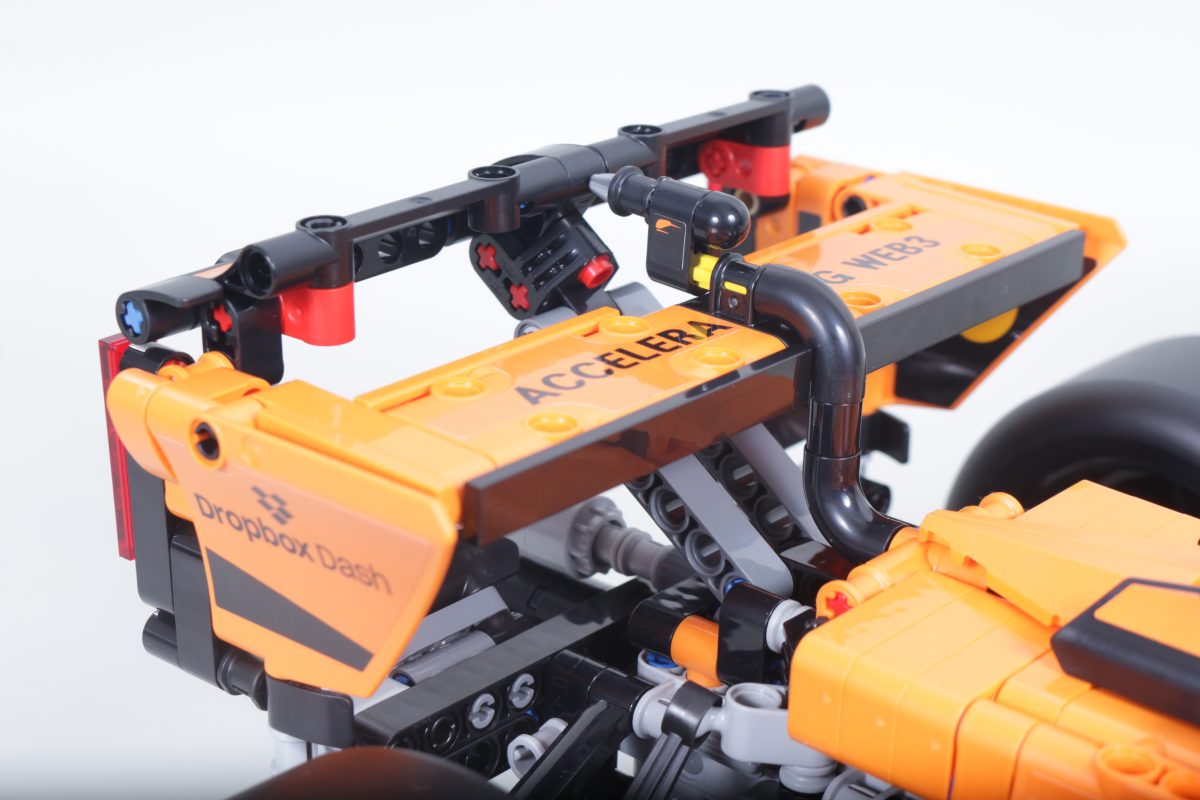 LEGO Technic 42228 McLaren MCL39 F1 Car review 17 1200x800
