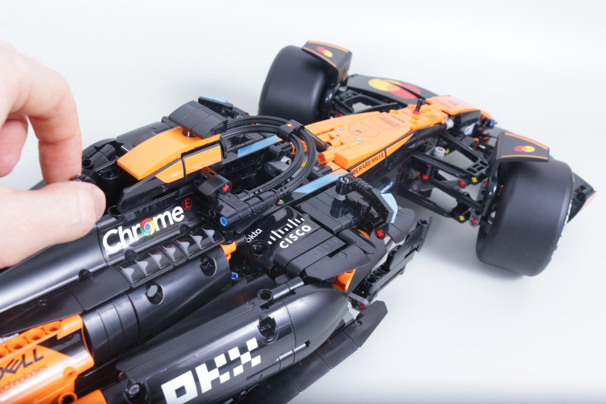 LEGO Technic 42228 McLaren MCL39 F1 Car review 19 1200x800