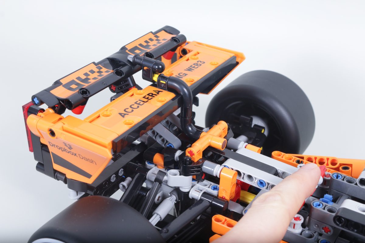 LEGO Technic 42228 McLaren MCL39 F1 Car review 23 1200x800