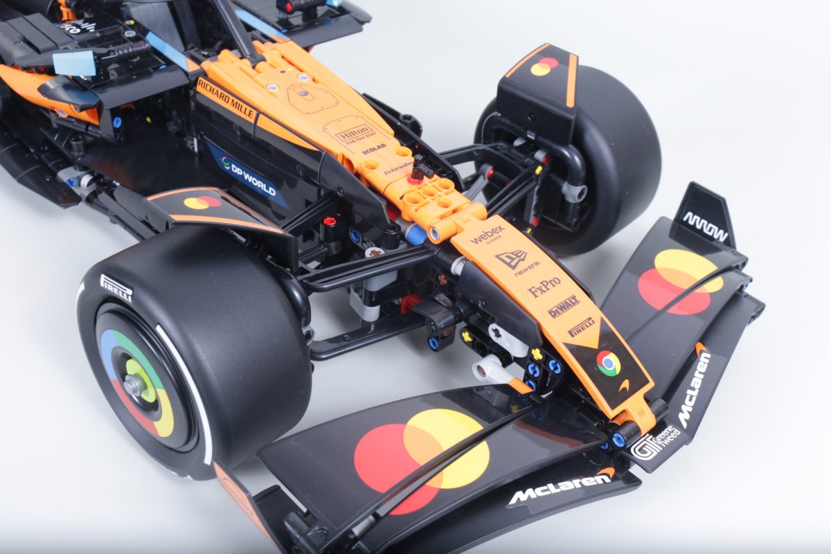 LEGO Technic 42228 McLaren MCL39 F1 Car review 24 1200x800