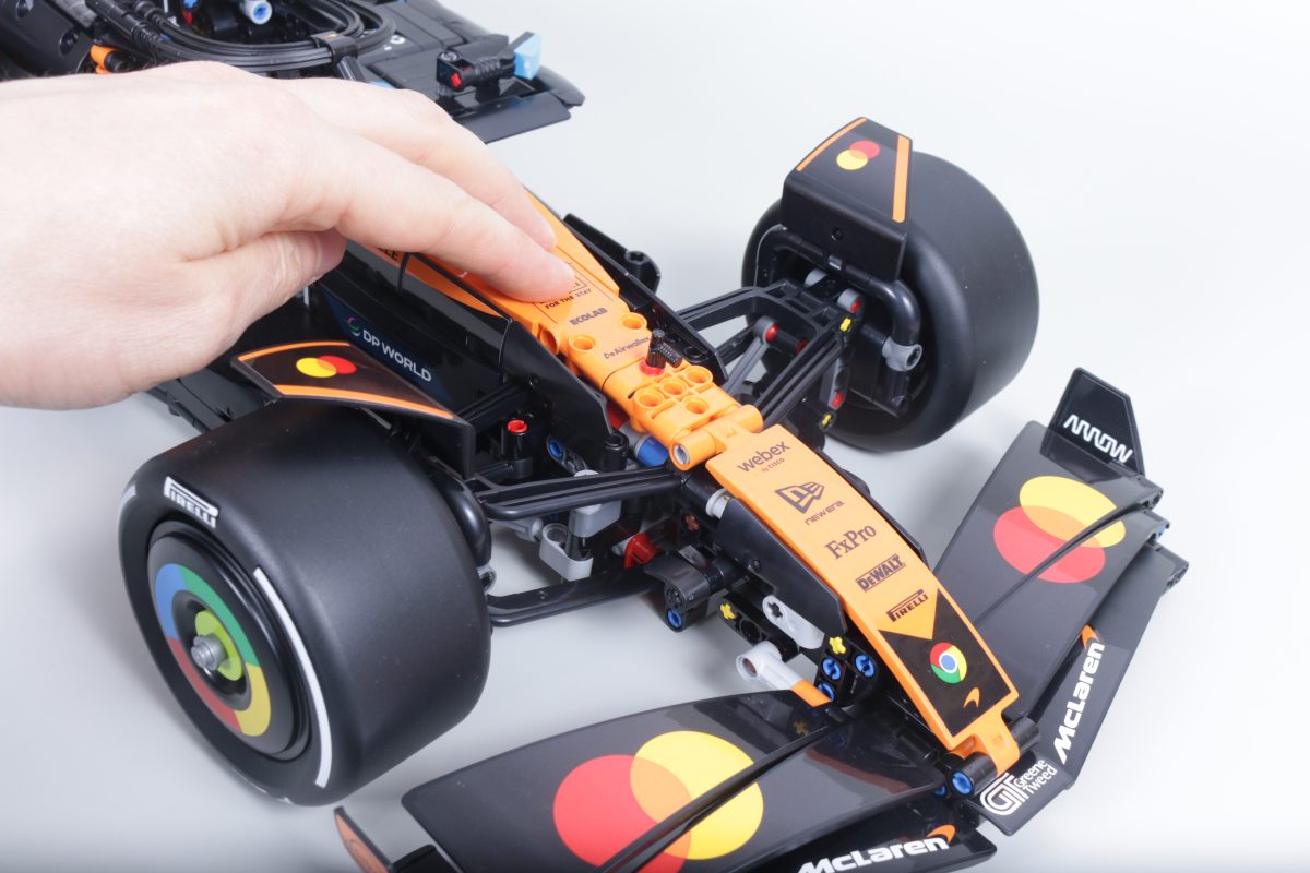 LEGO Technic 42228 McLaren MCL39 F1 Car review 25 1200x800