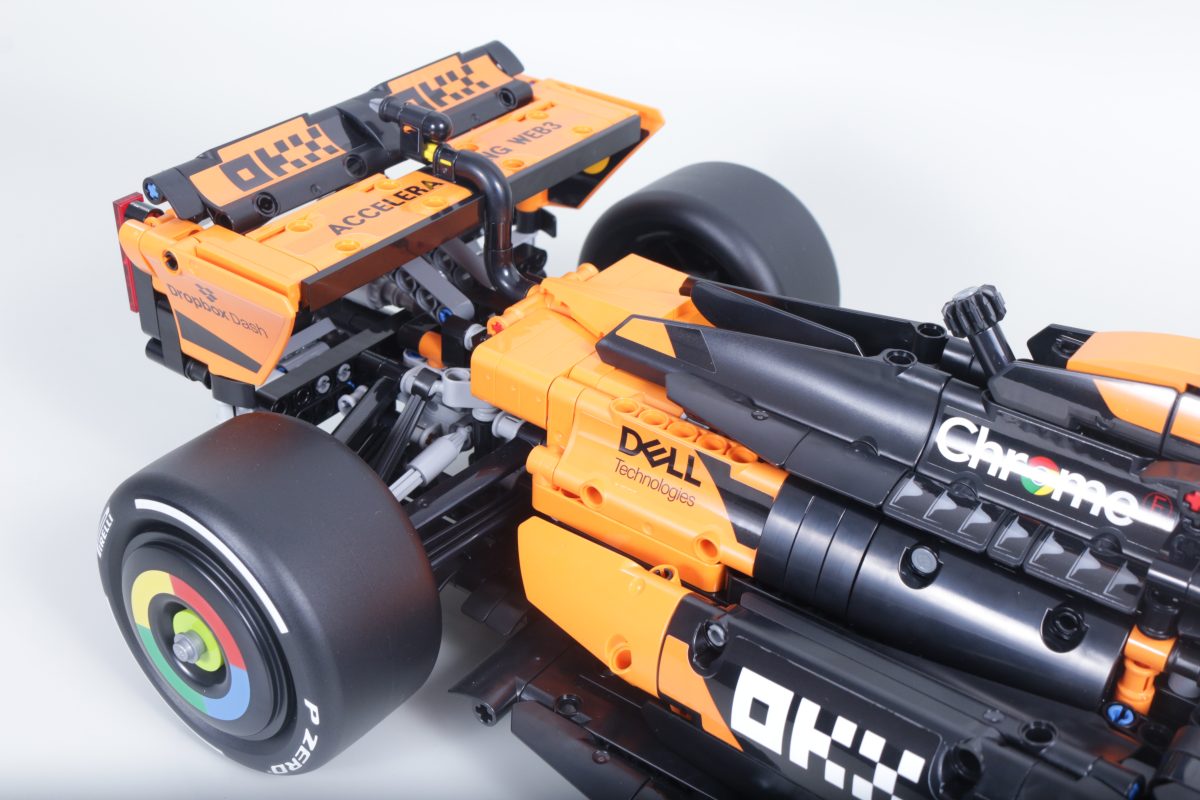 LEGO Technic 42228 McLaren MCL39 F1 Car review 26 1200x800