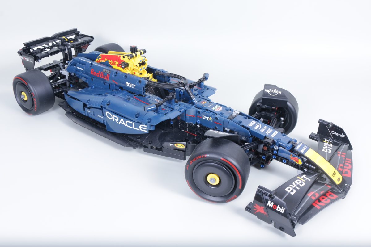 LEGO Technic 42228 McLaren MCL39 F1 Car review 37 1200x800