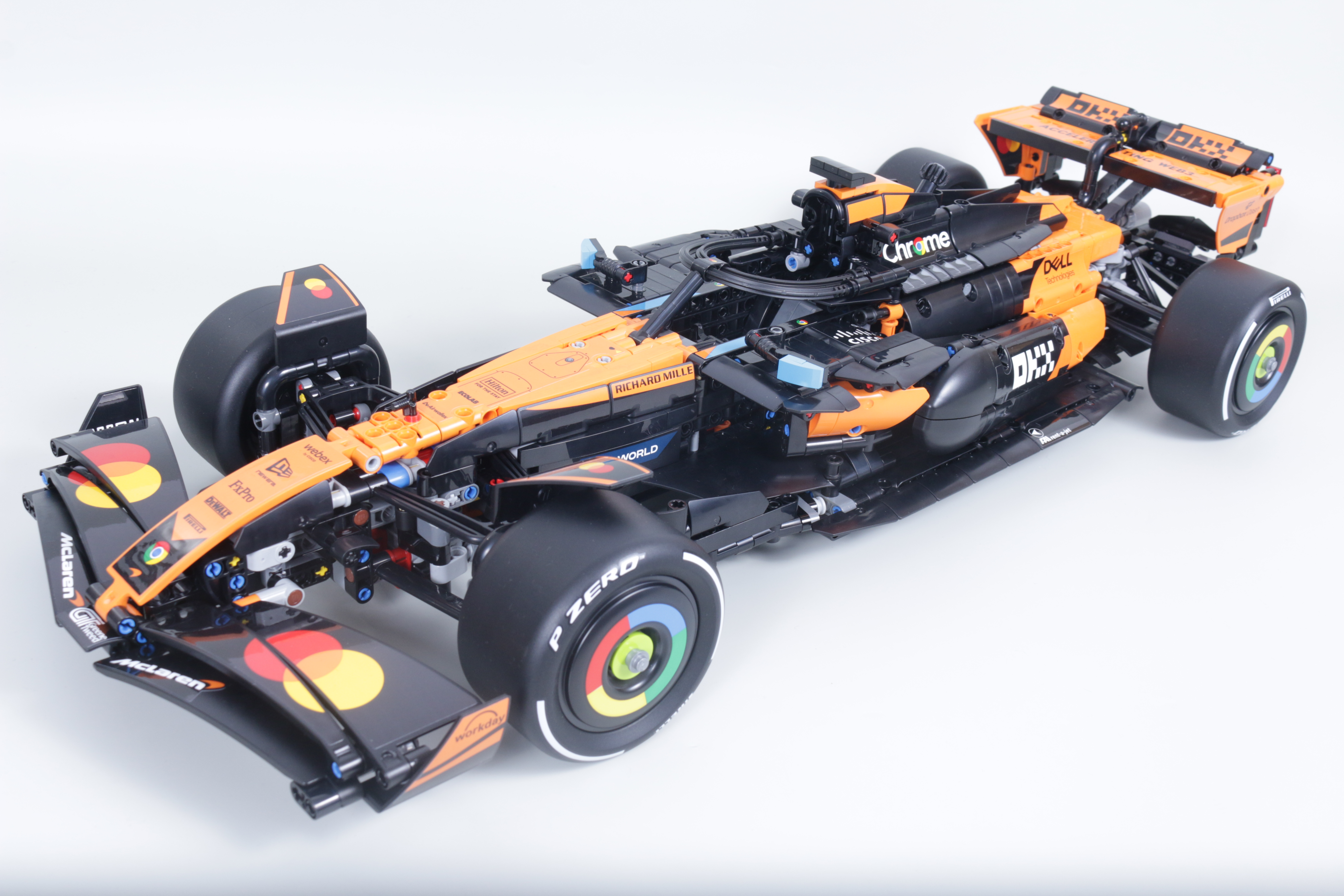 LEGO Technic 42228 McLaren MCL39 F1 Car review 38