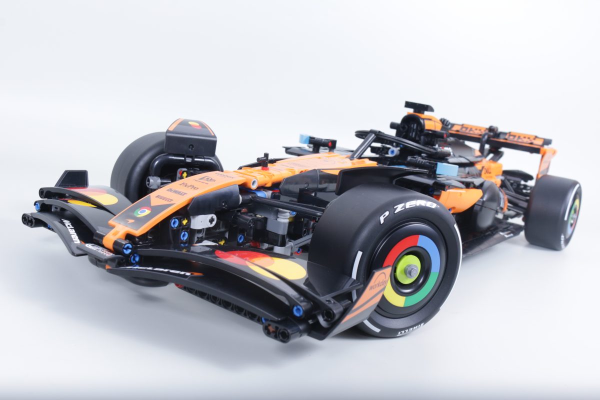 LEGO Technic 42228 McLaren MCL39 F1 Car review 7 1200x800