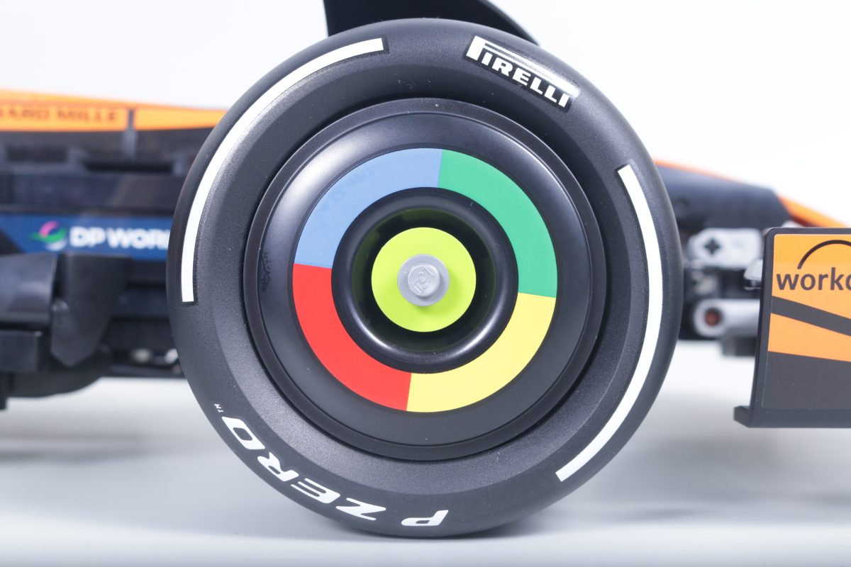 LEGO Technic 42228 McLaren MCL39 F1 Car review 9 1200x800