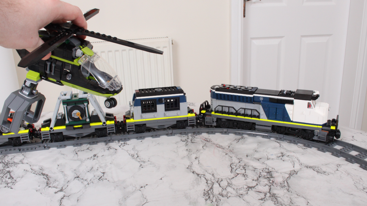 Análise do conjunto LEGO City 60508 Assalto ao Trem da Polícia (destaque para 2)