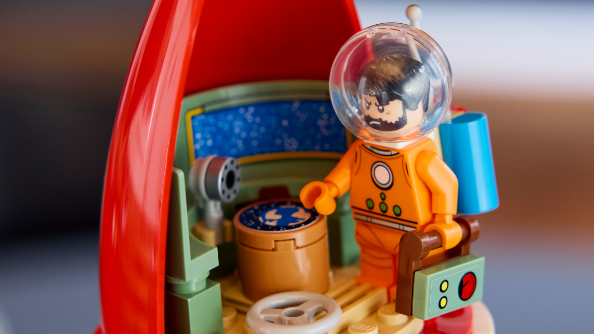 LEGO Ideas 21367 Tintin Moon Rocket 2