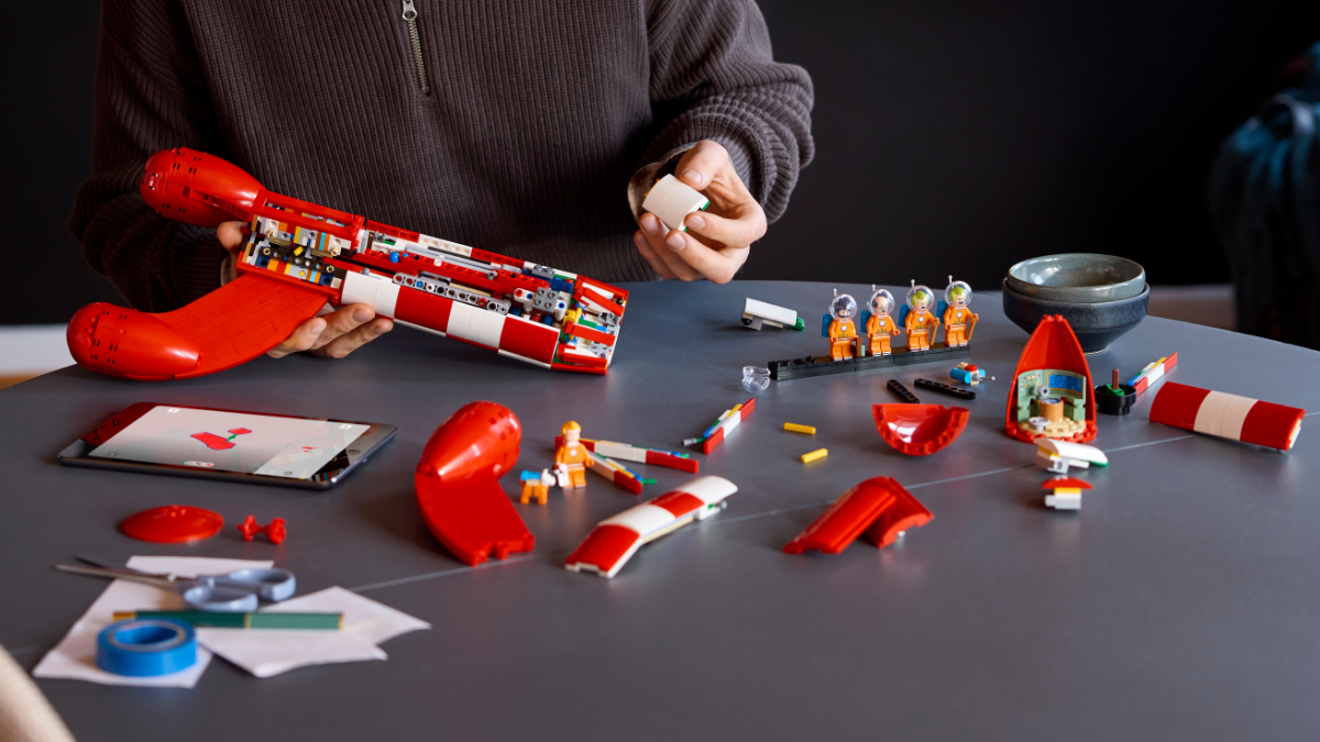 LEGO Ideas 21367 Tintin Moon Rocket 6