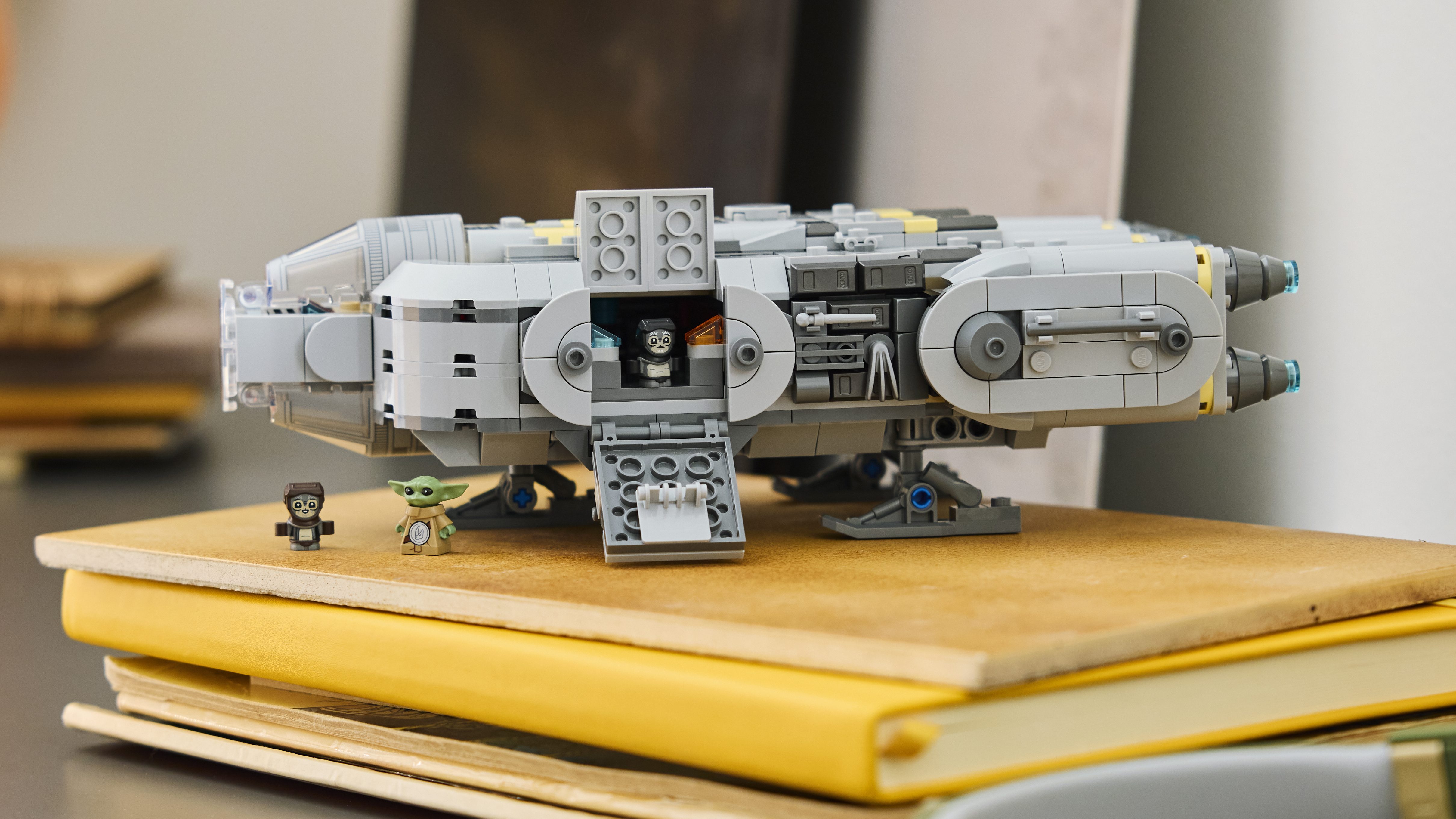 LEGO Star Wars 75445 Anzellan Starship 8