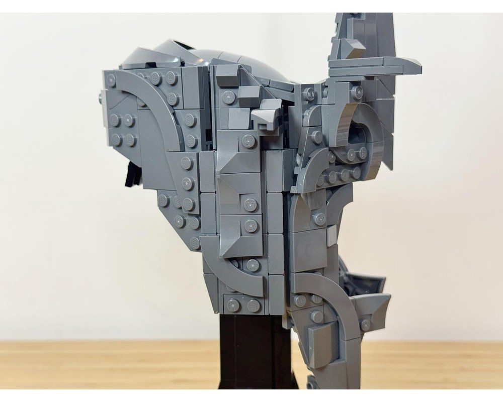 REBRICKABLE LEGO Icons 11373 The Lord of the Rings Saurons Helmet Witch king alt build 5