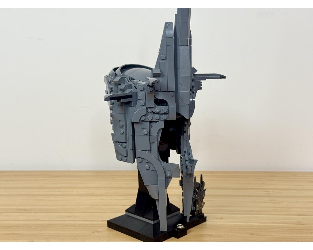 REBRICKABLE LEGO Icons 11373 The Lord of the Rings Saurons Helmet Witch king alt build 6
