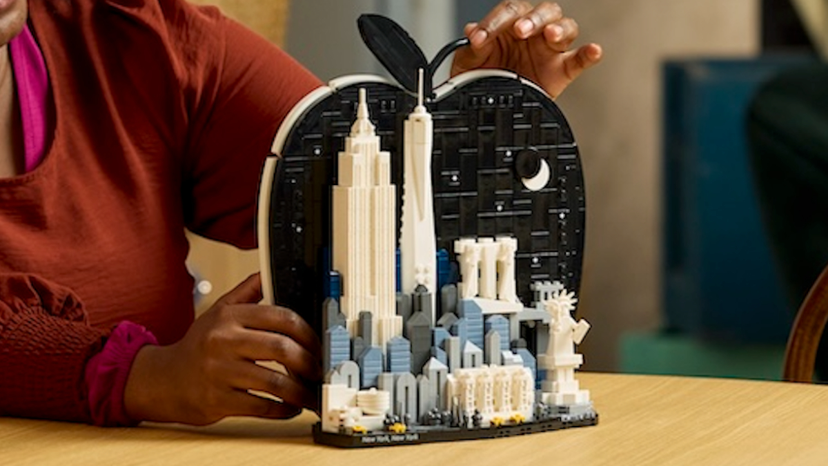 LEGO Super Mario minifigure featured image